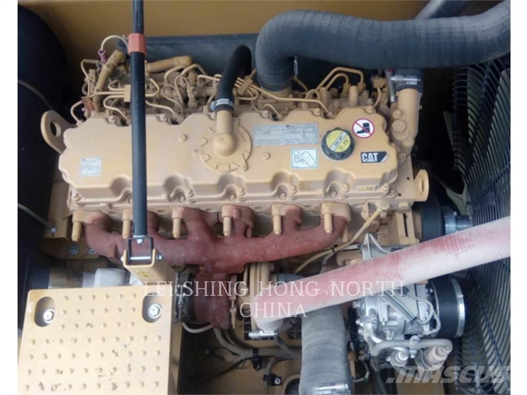 CAT 330D2L Pásové rýpadlá