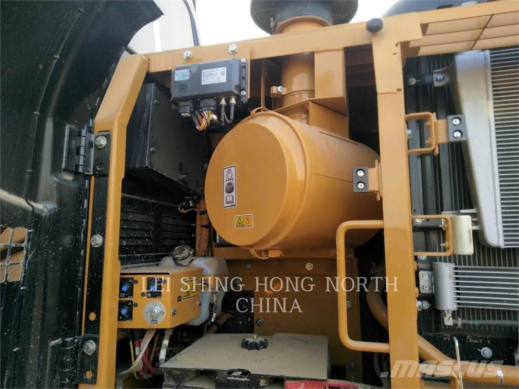 CAT 330D2L Pásové rýpadlá