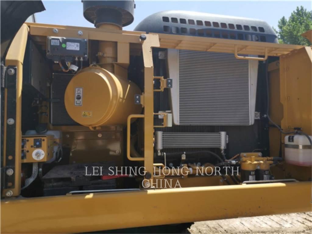 CAT 330D2L Pásové rýpadlá