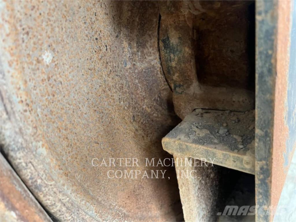 CAT 330FL Pásové rýpadlá