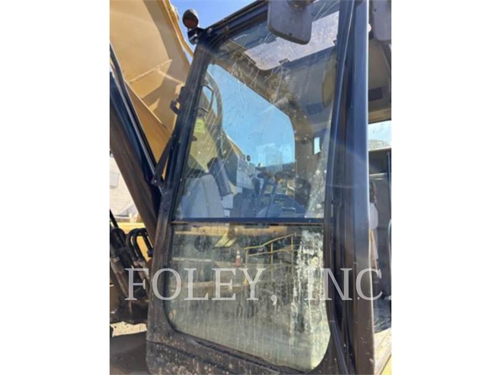 CAT 330FL Pásové rýpadlá