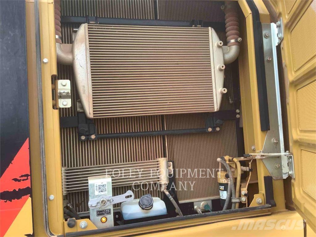 CAT 330FLLR Pásové rýpadlá