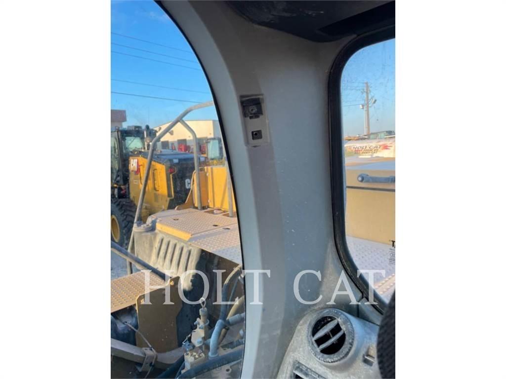 CAT 330GC Pásové rýpadlá