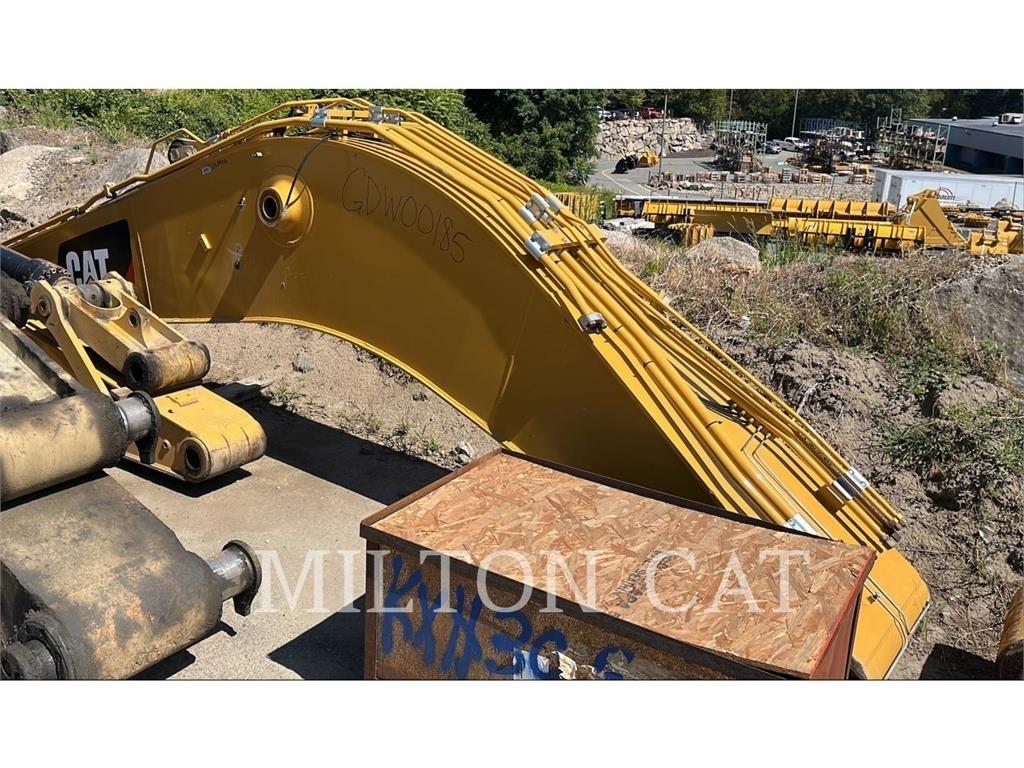 CAT 330GC REACH BOOM Kĺbové plošiny