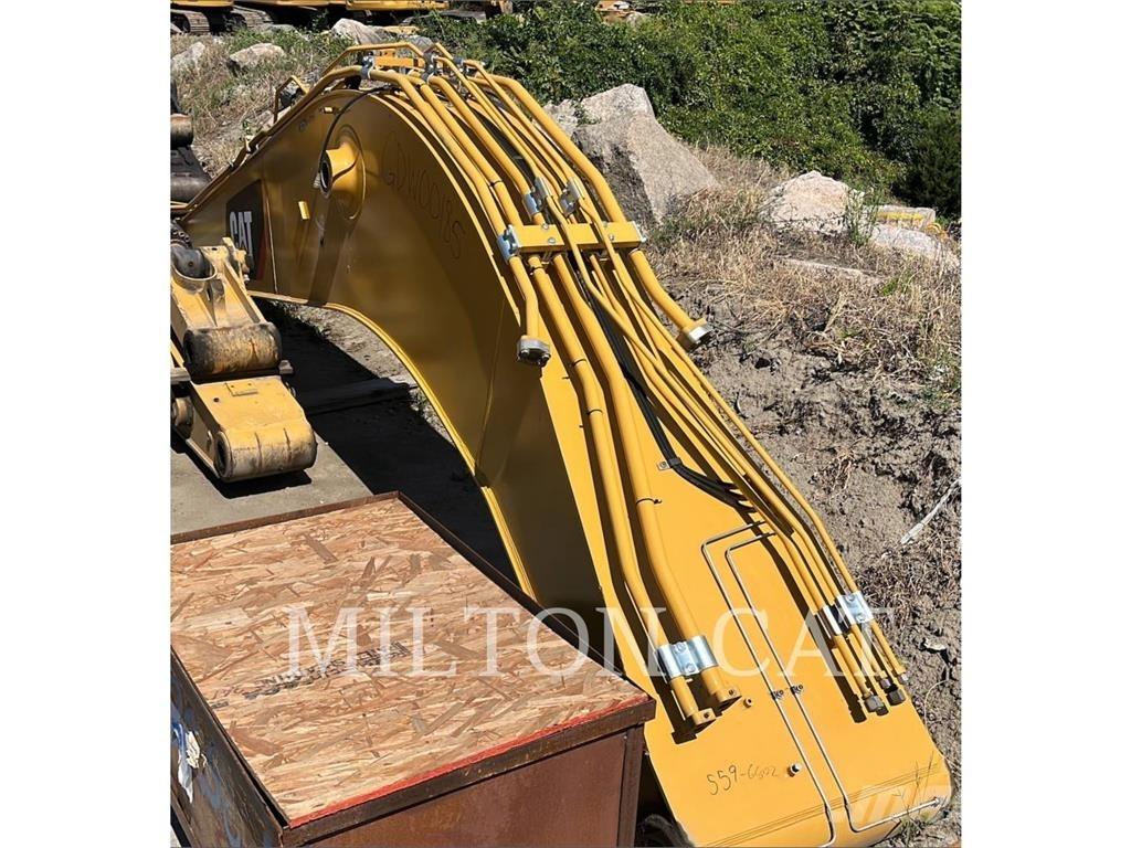 CAT 330GC REACH BOOM Kĺbové plošiny