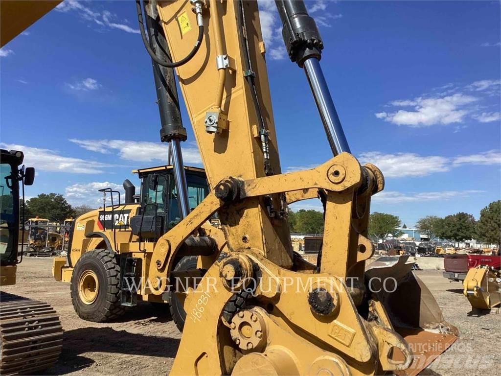 CAT 335 Pásové rýpadlá