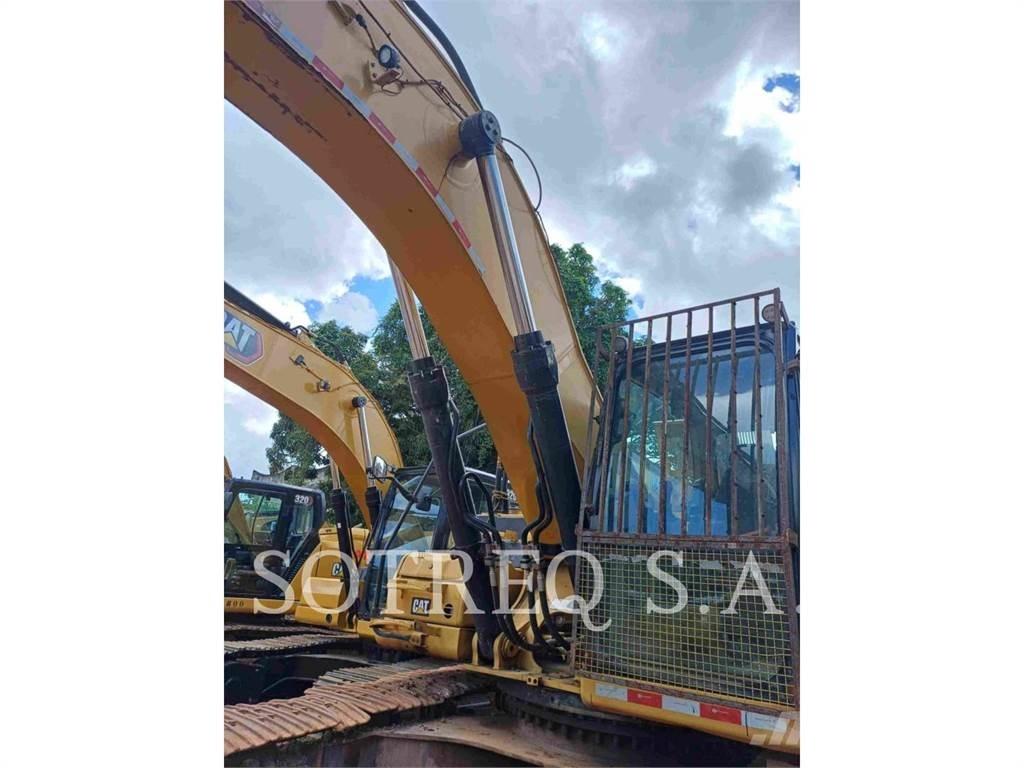 CAT 33607 Pásové rýpadlá