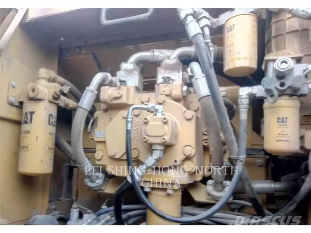 CAT 336D2XE Pásové rýpadlá