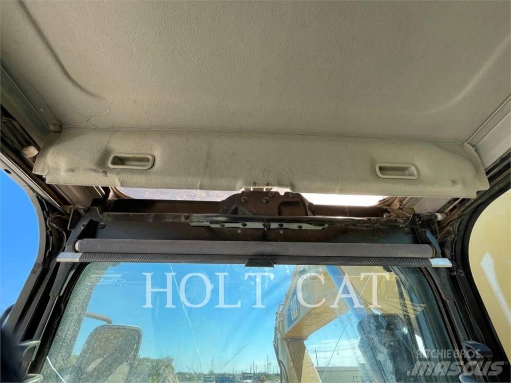 CAT 336FL Pásové rýpadlá