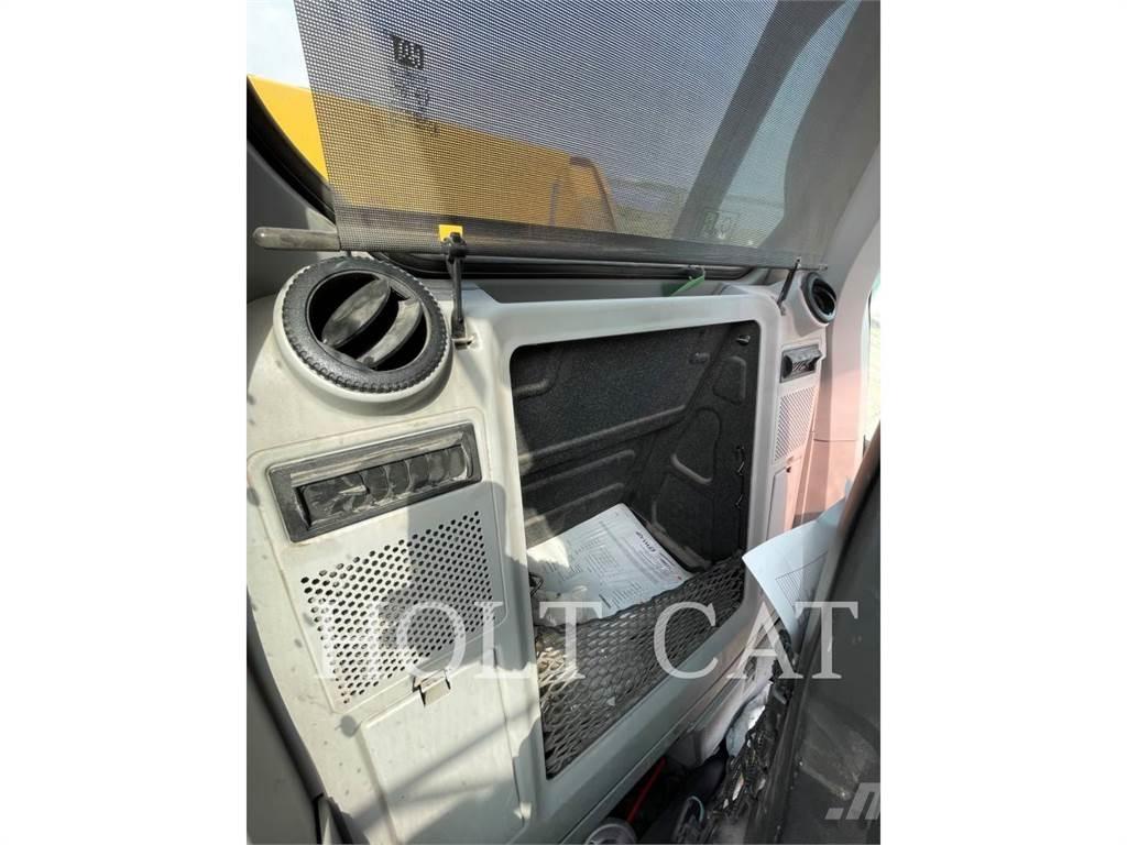 CAT 340 12 Pásové rýpadlá