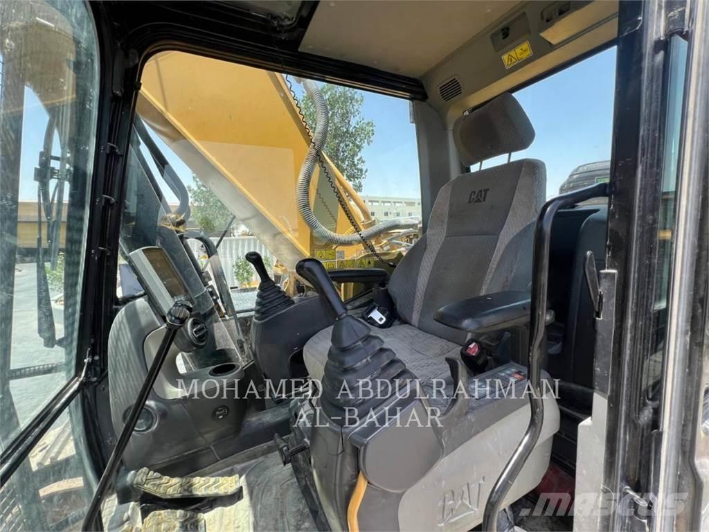 CAT 340D2L Pásové rýpadlá