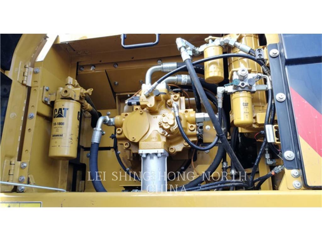 CAT 340D2L Pásové rýpadlá