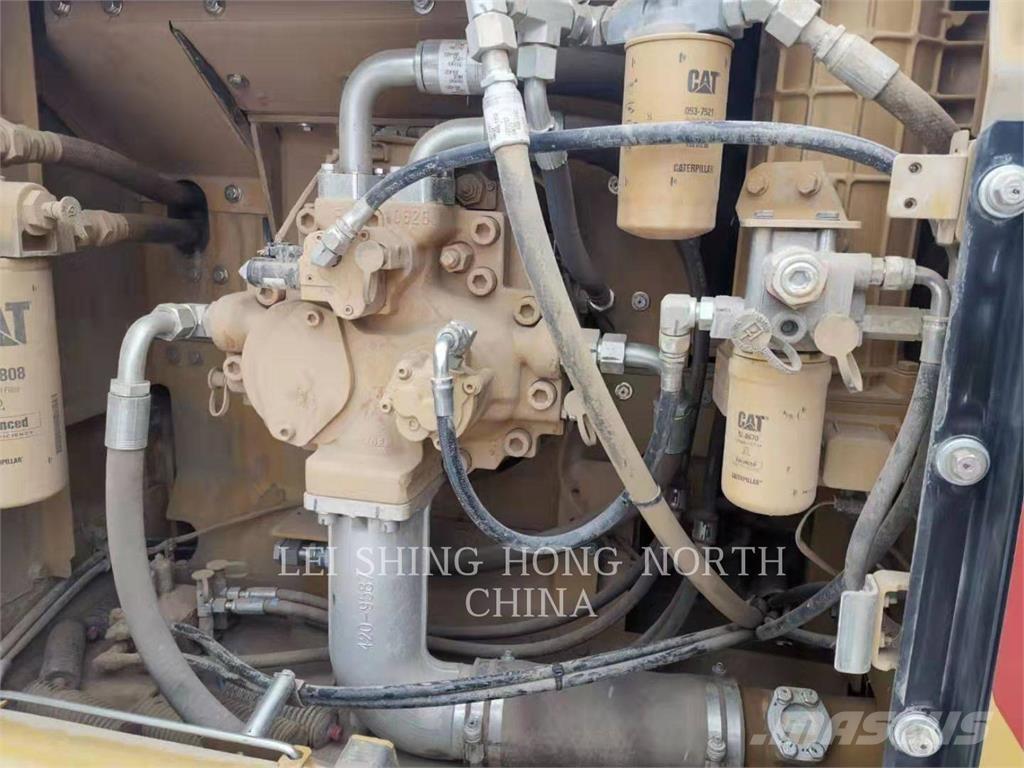 CAT 340D2L Pásové rýpadlá