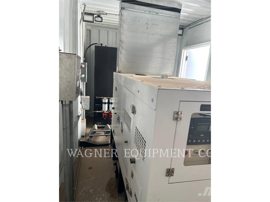 CAT 3412C 800KW Ostatné generátory