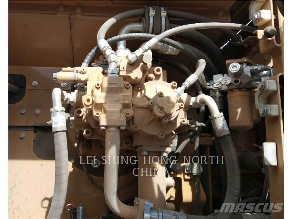 CAT 349D2L Pásové rýpadlá