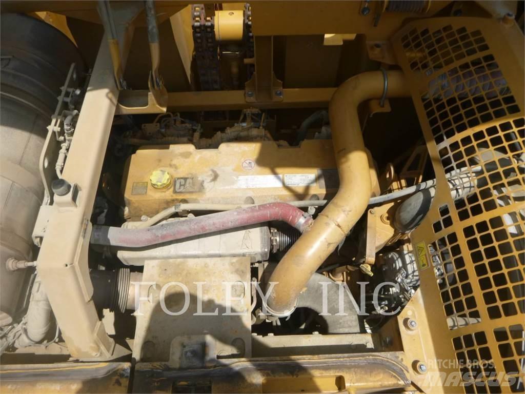 CAT 349FL Pásové rýpadlá