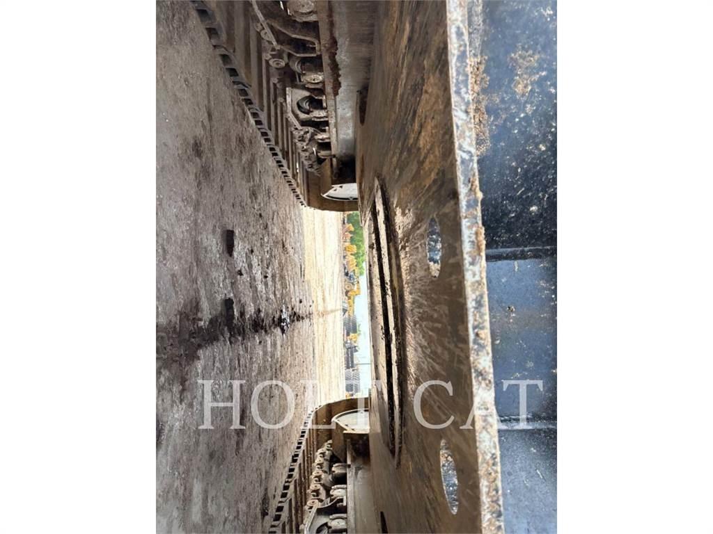 CAT 352 11 Pásové rýpadlá