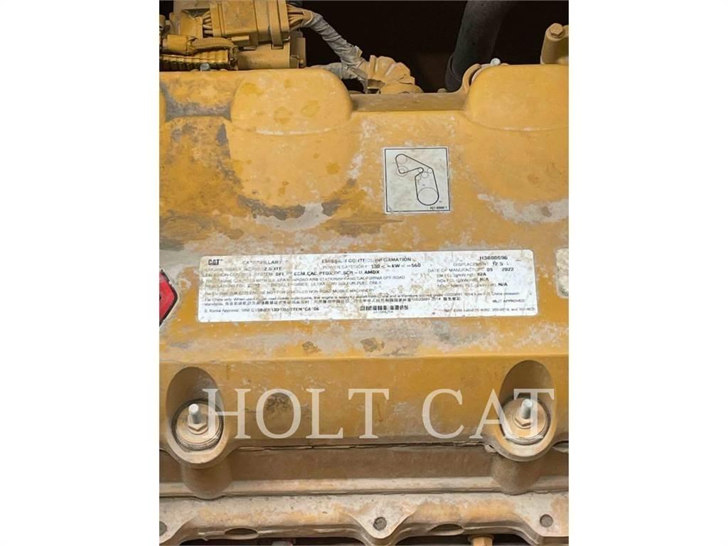 CAT 352 11 Pásové rýpadlá