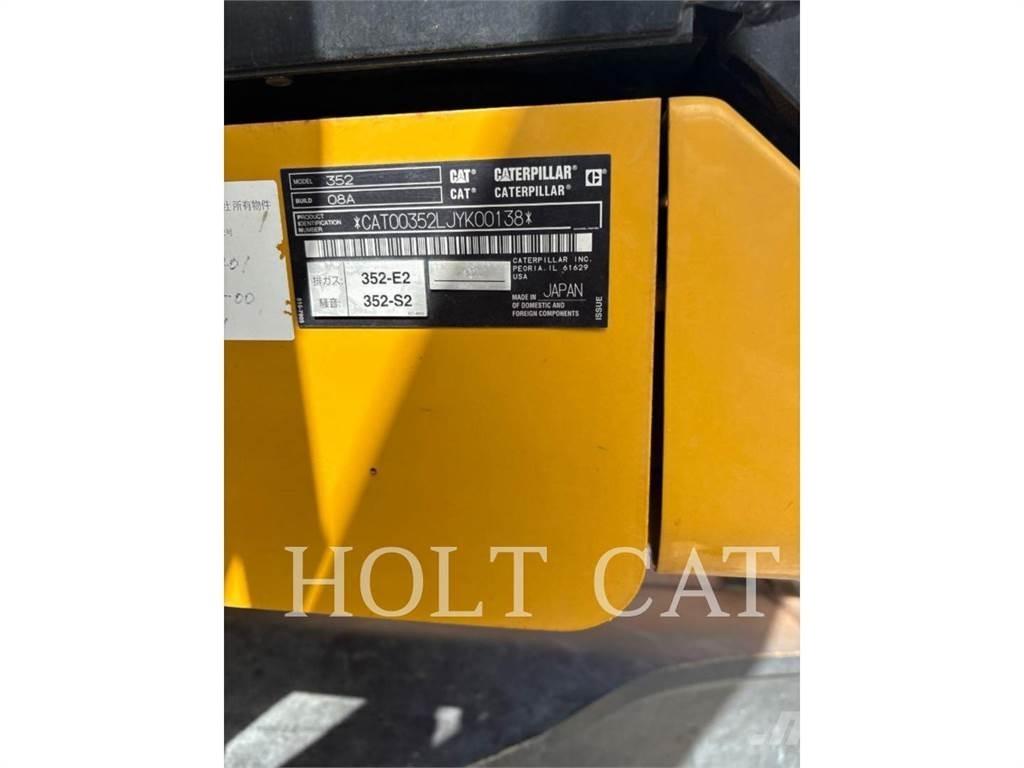 CAT 352 11 Pásové rýpadlá