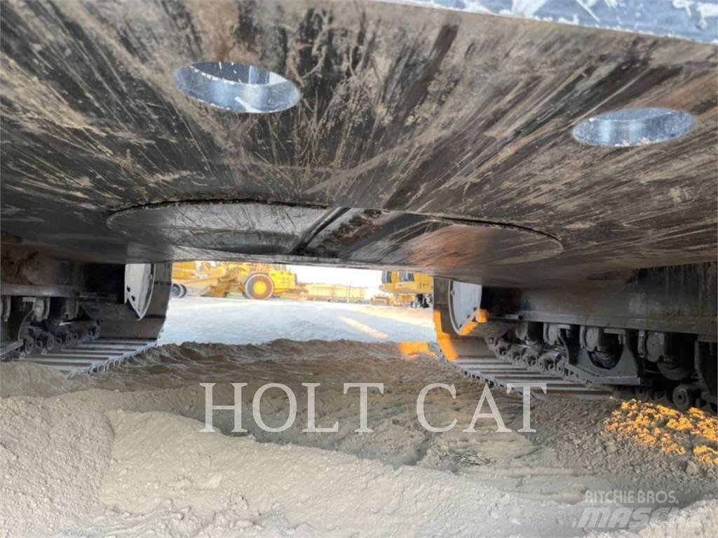 CAT 352 11 TC Pásové rýpadlá