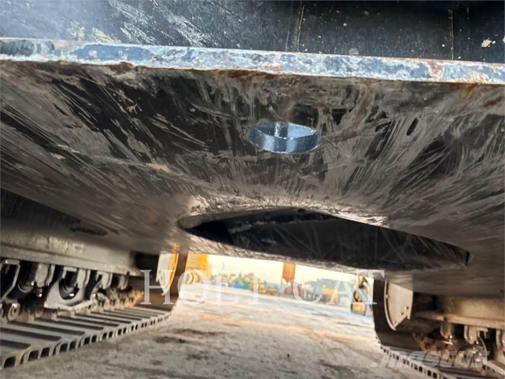 CAT 352 11 TC Pásové rýpadlá