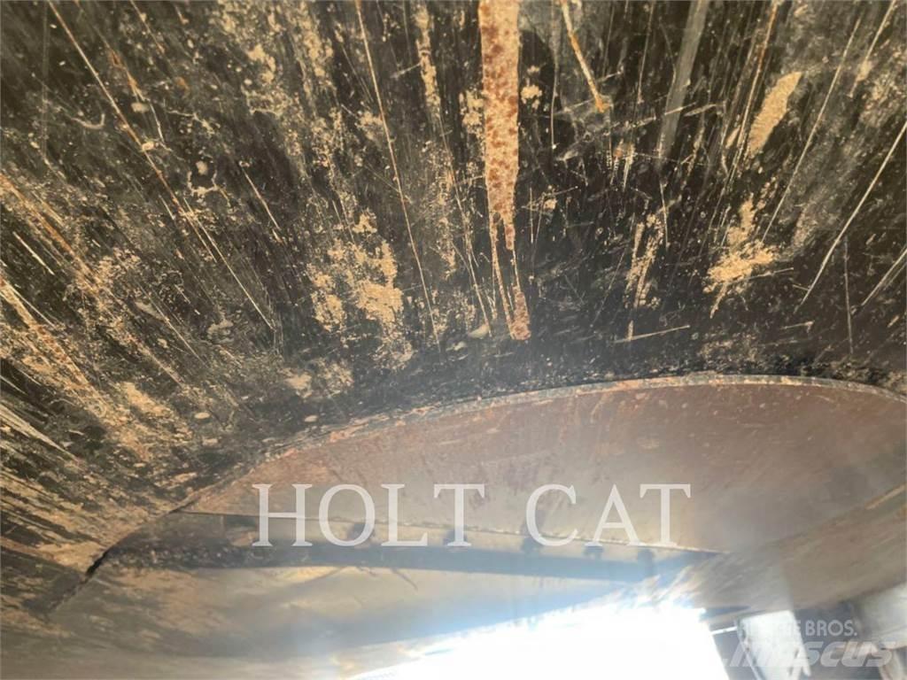 CAT 352 12 Pásové rýpadlá