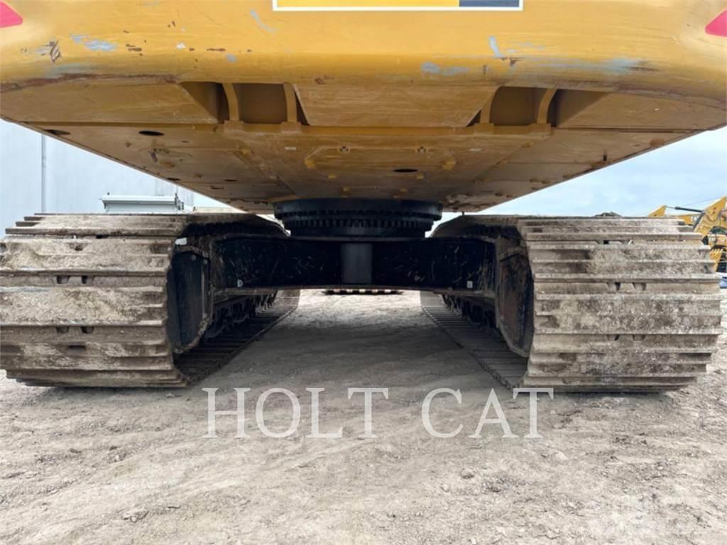 CAT 352 12 TC Pásové rýpadlá