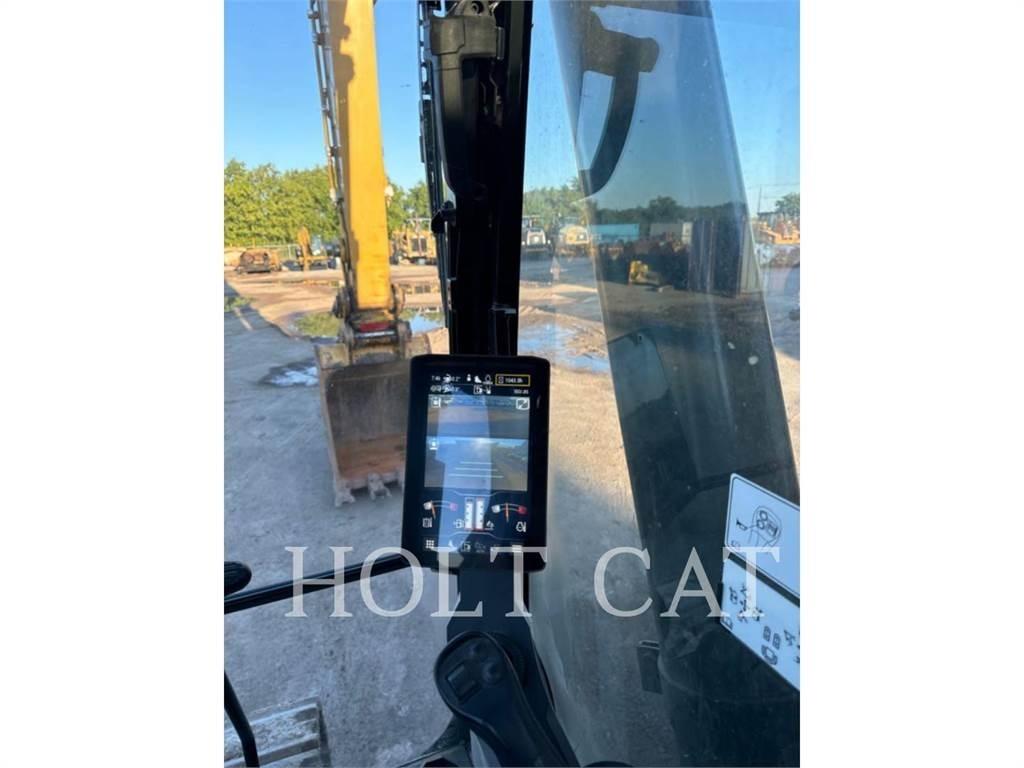 CAT 352 12 TC Pásové rýpadlá