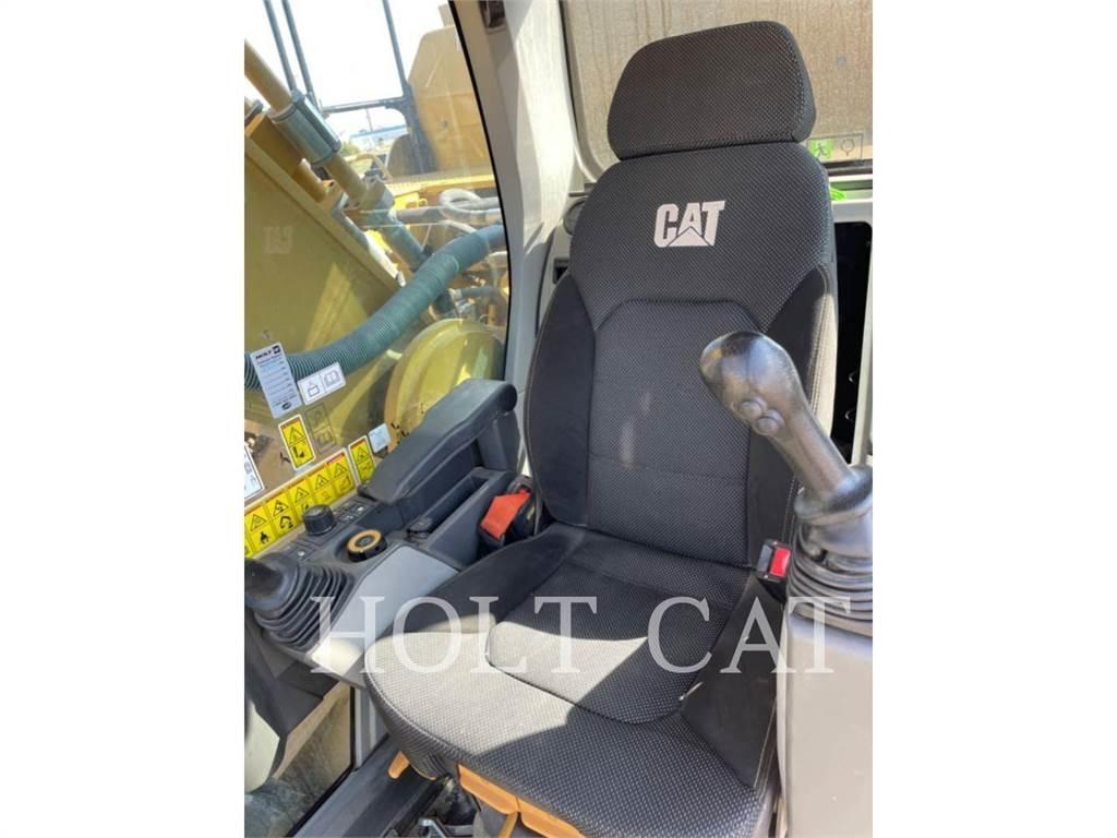 CAT 352 12 TC Pásové rýpadlá