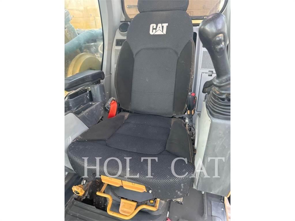 CAT 352 12 TC Pásové rýpadlá