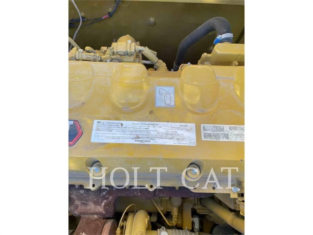 CAT 352 12 TC Pásové rýpadlá