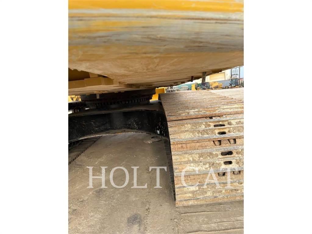 CAT 352 12 TC Pásové rýpadlá