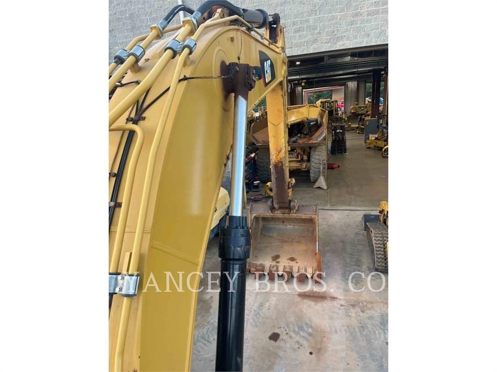 CAT 352F Pásové rýpadlá