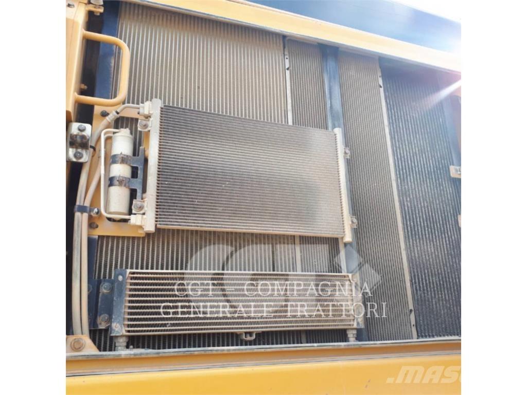 CAT 352F Pásové rýpadlá