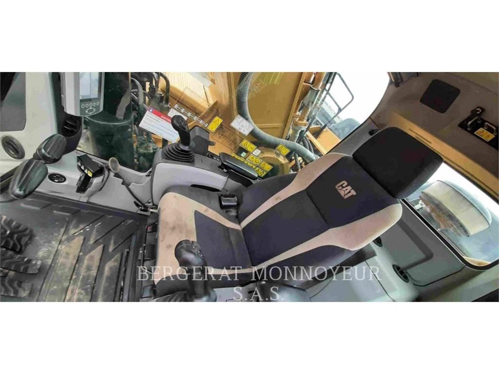CAT 352F Pásové rýpadlá