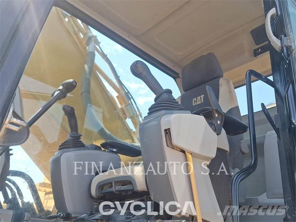 CAT 352FL Pásové rýpadlá