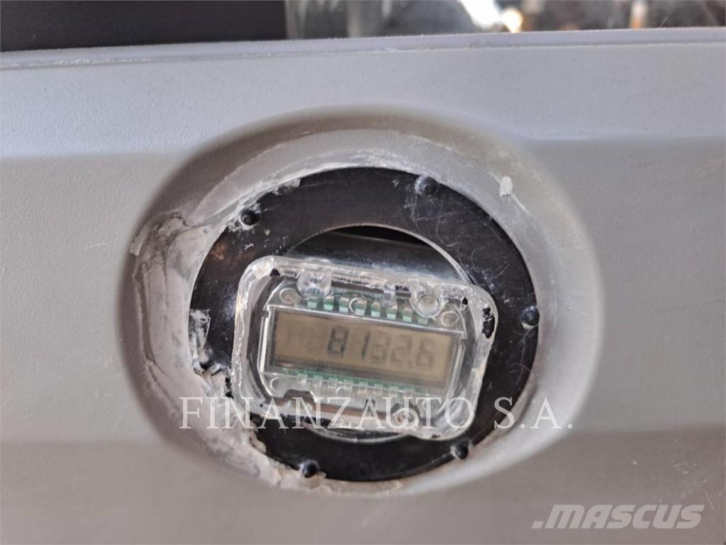 CAT 352FL Pásové rýpadlá