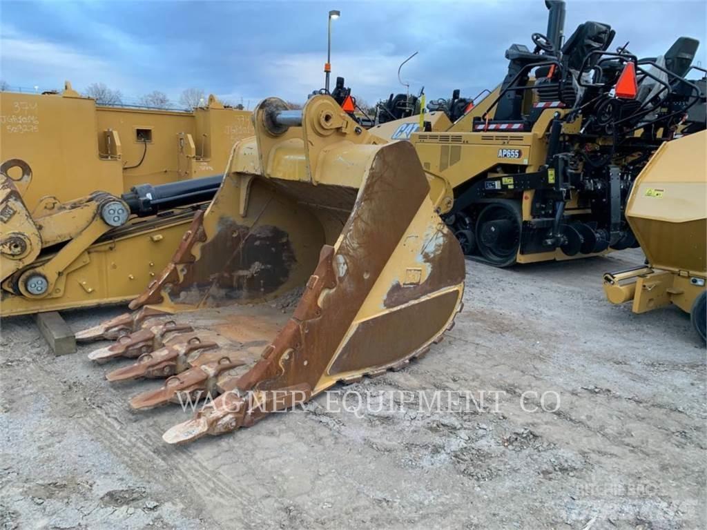 CAT 374 Pásové rýpadlá