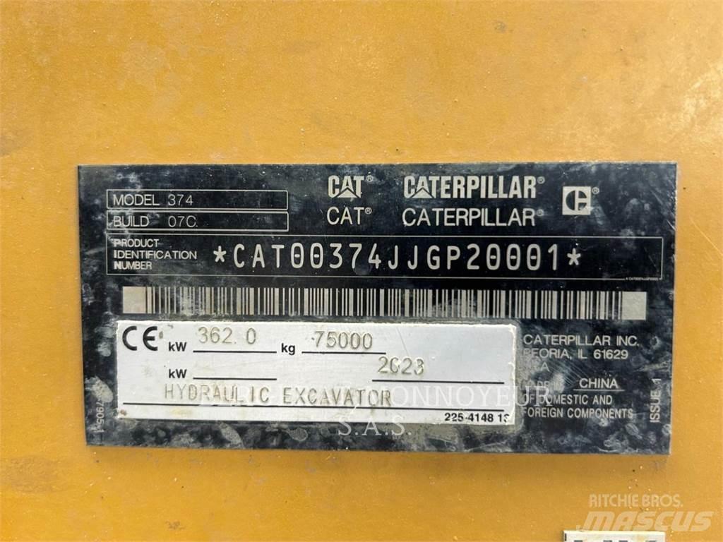 CAT 374 Pásové rýpadlá