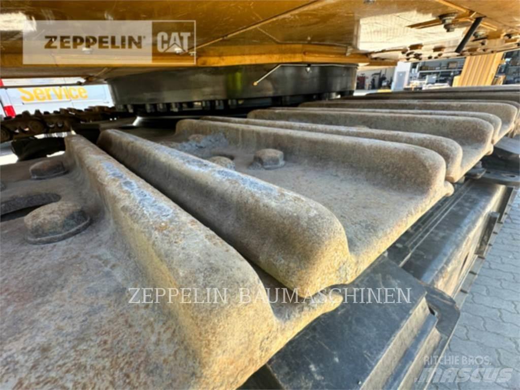 CAT 374-07A Pásové rýpadlá