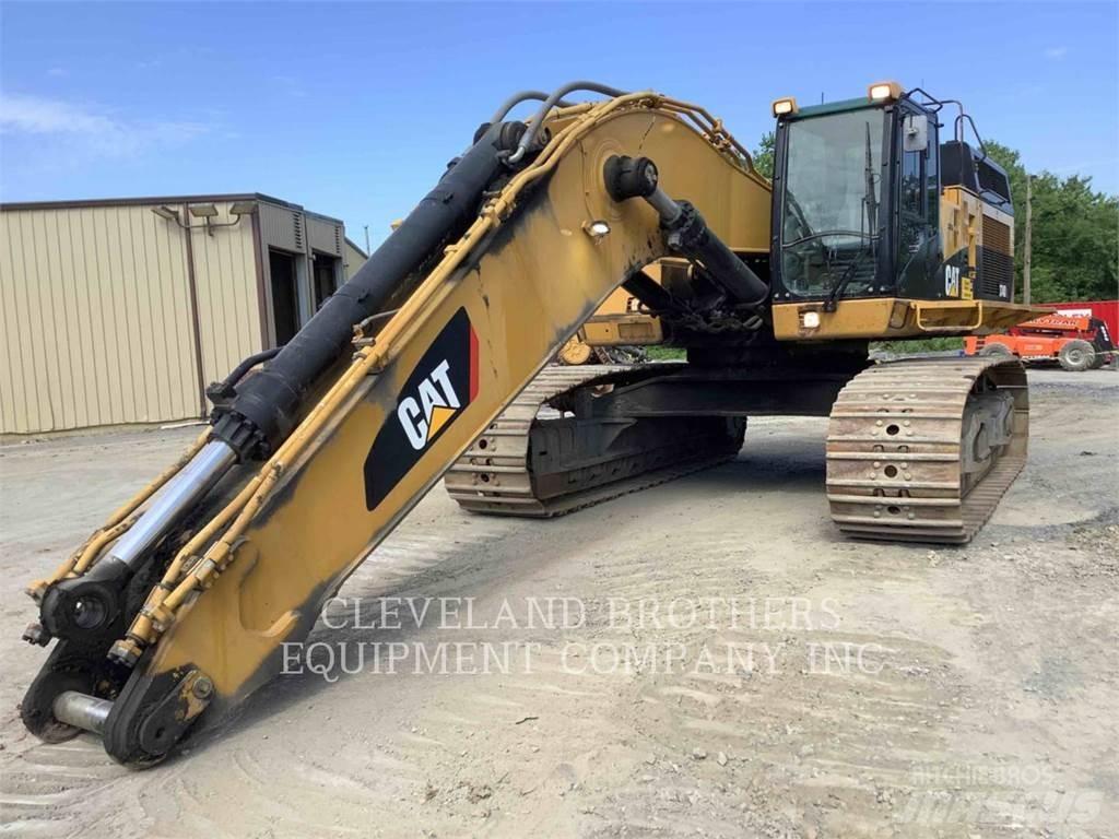 CAT 374DL Pásové rýpadlá