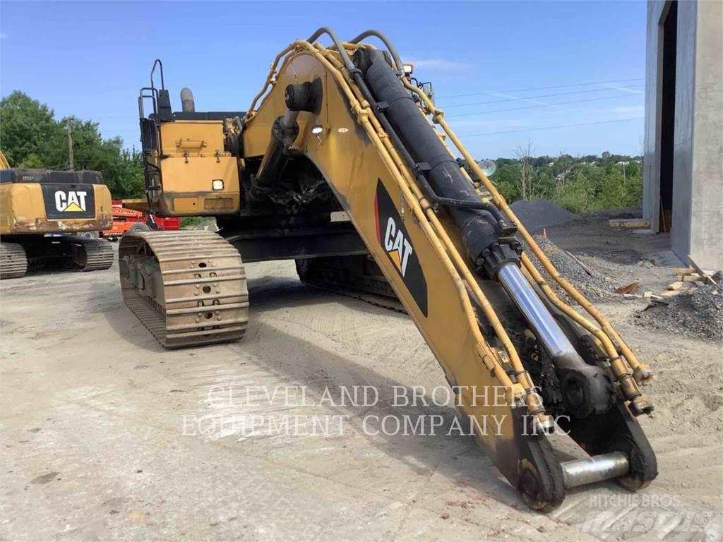 CAT 374DL Pásové rýpadlá