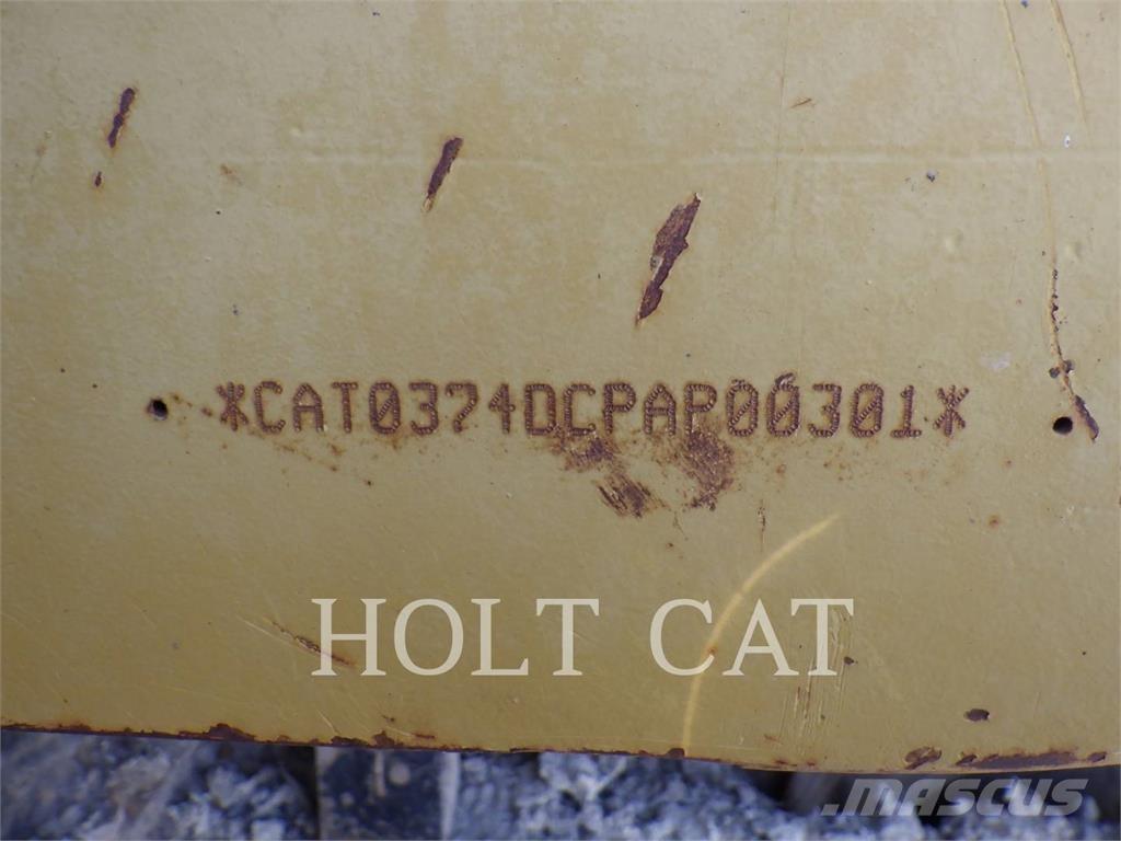 CAT 374DL Pásové rýpadlá