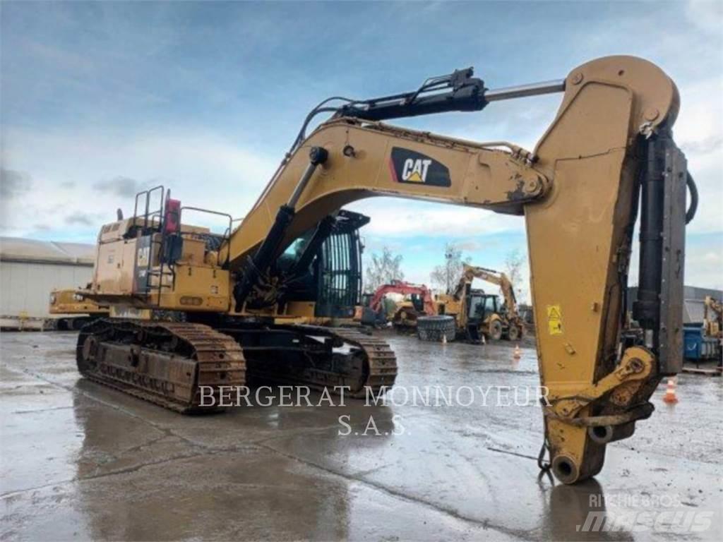 CAT 374F Pásové rýpadlá