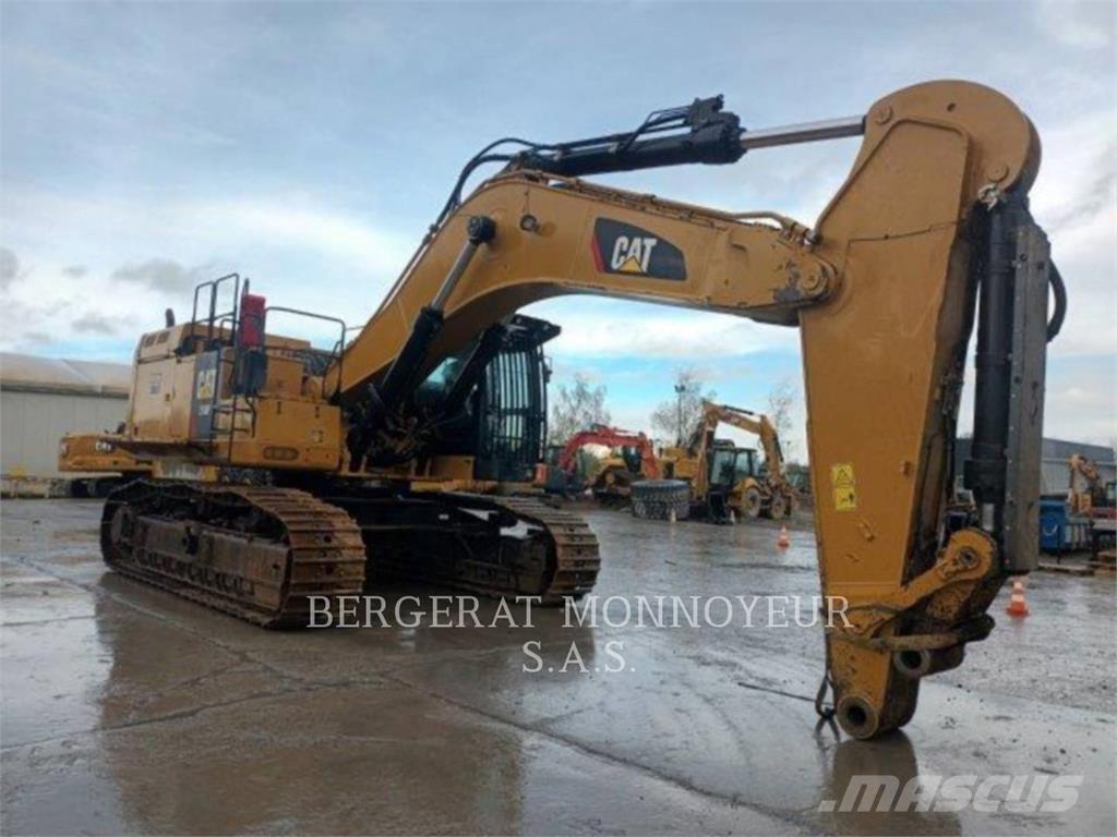 CAT 374F Pásové rýpadlá