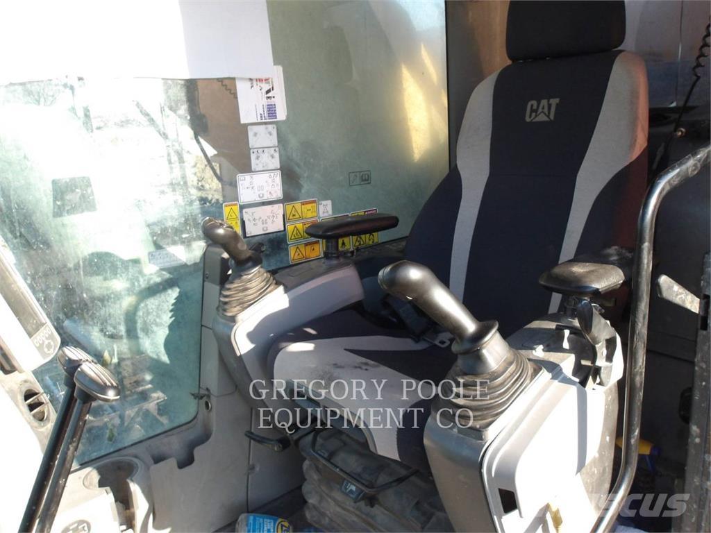 CAT 374FL Pásové rýpadlá