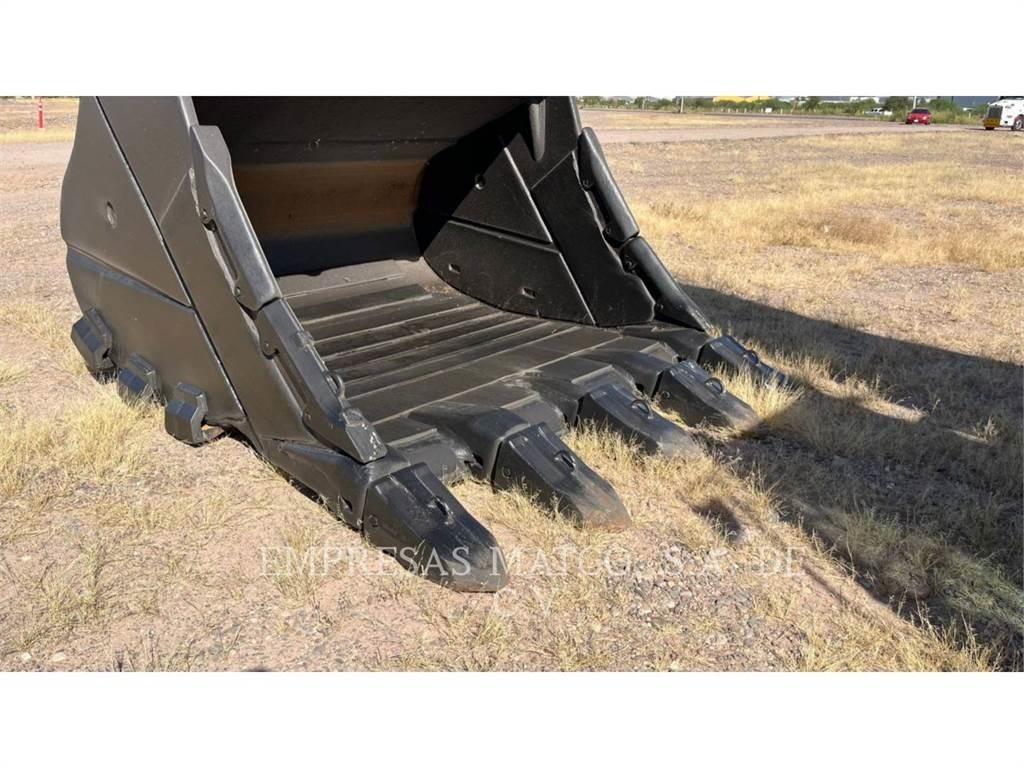 CAT 390DL Pásové rýpadlá