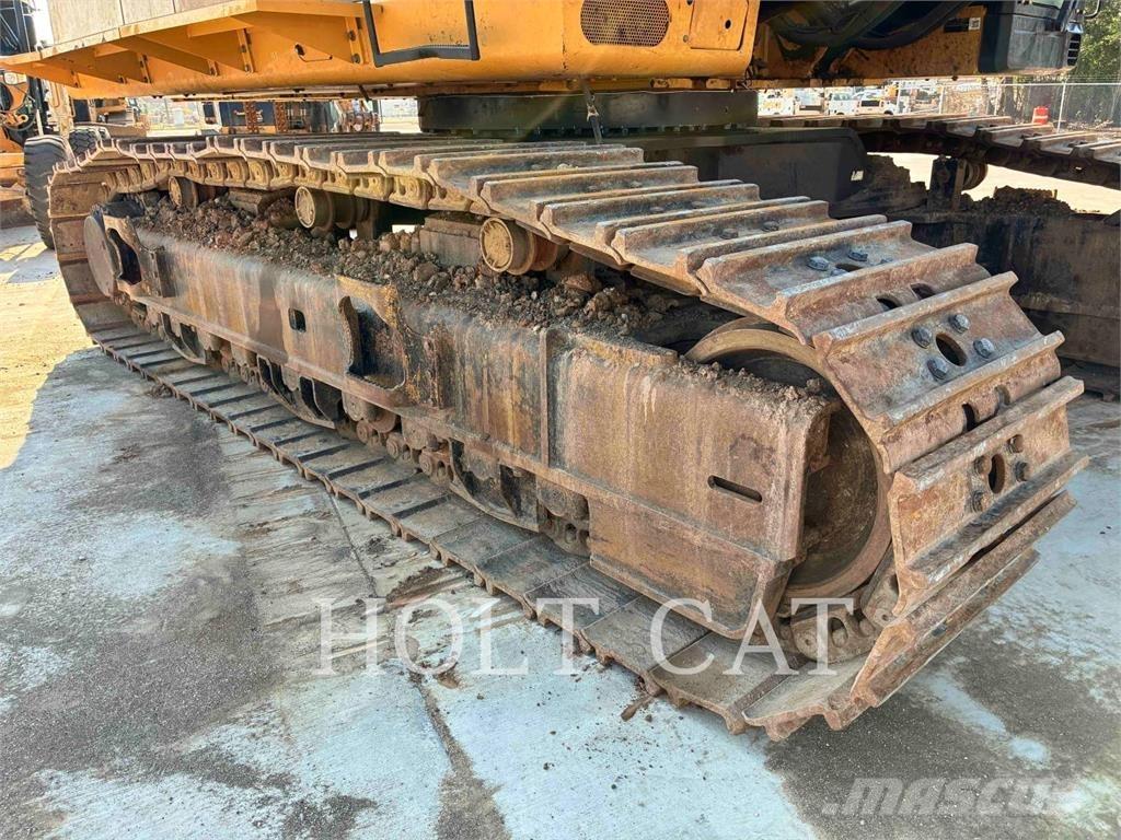 CAT 390FL Pásové rýpadlá