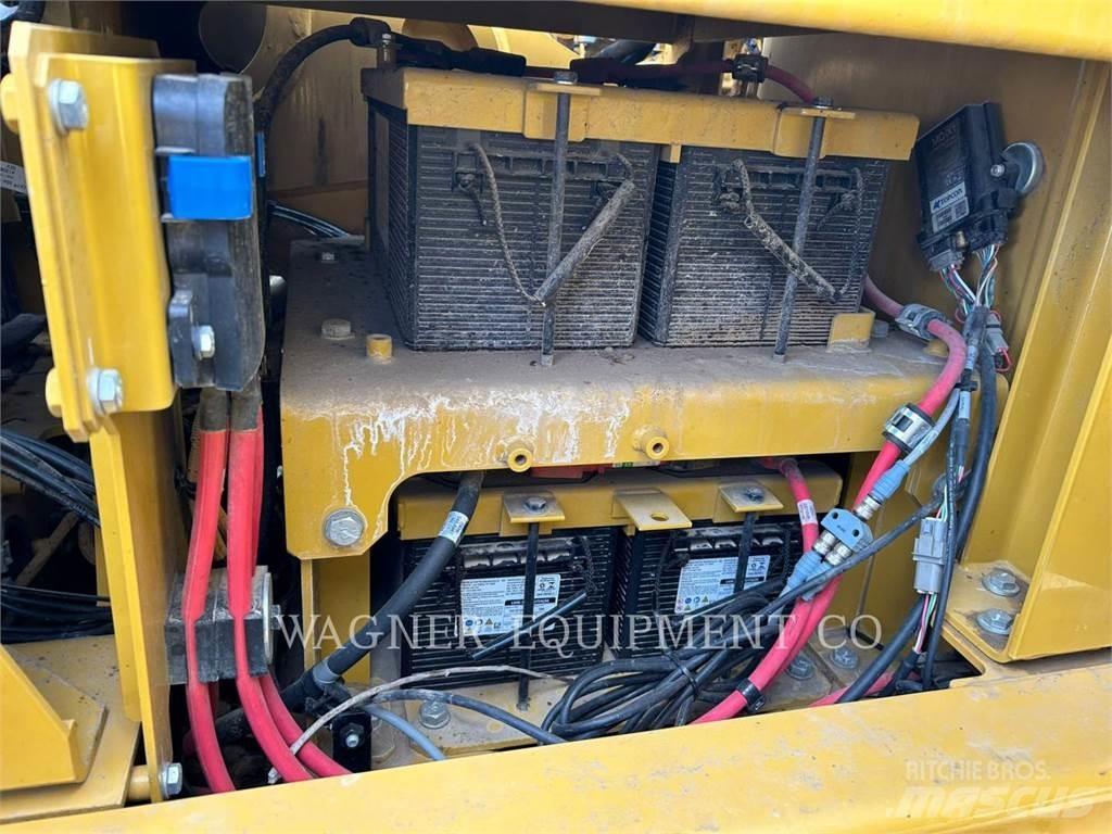 CAT 395 Pásové rýpadlá