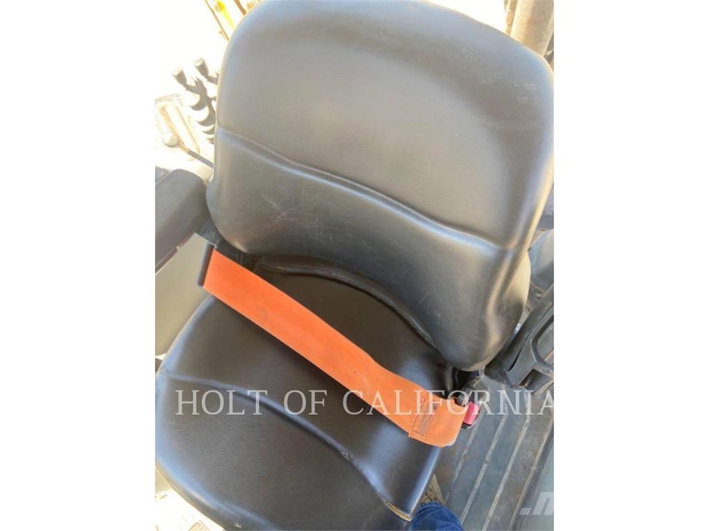 CAT 415 Rýpadlo-nakladače